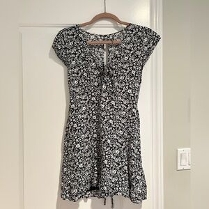 Abercrombie & Fitch Black and White Floral Mini Dress